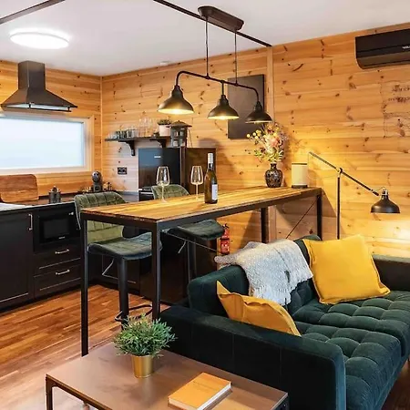 Tinyhouse With View To Balaton - Liliput Balatonakarattya